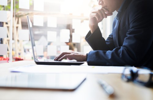 iStock-work_sad_businessman659493016 (500 x 329)